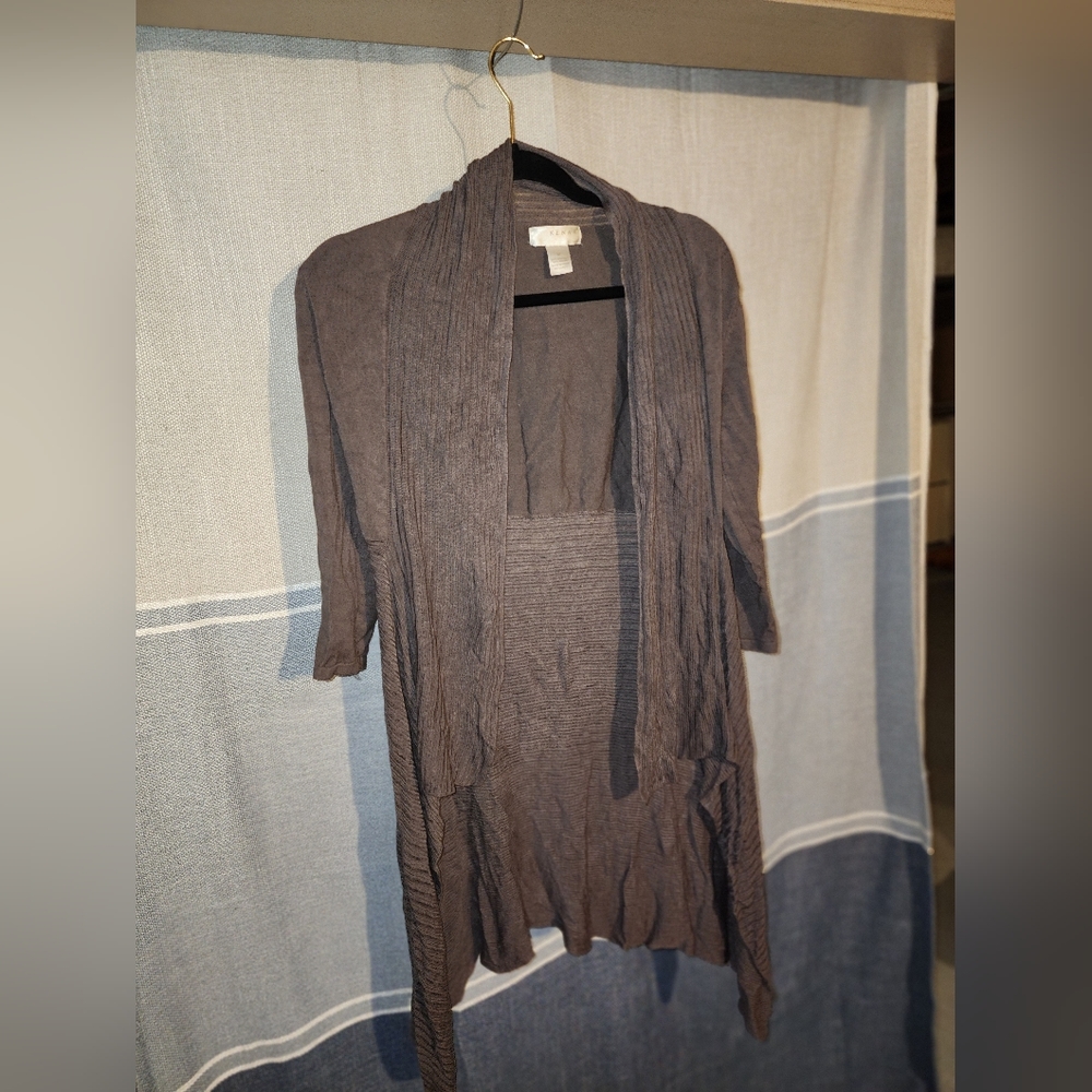 Kenar Throw on half sleeve sweater